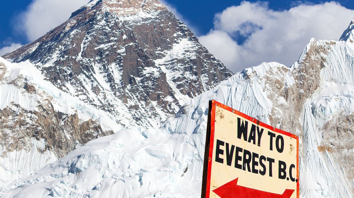 Oteplování může usnadnit výstup na Everest